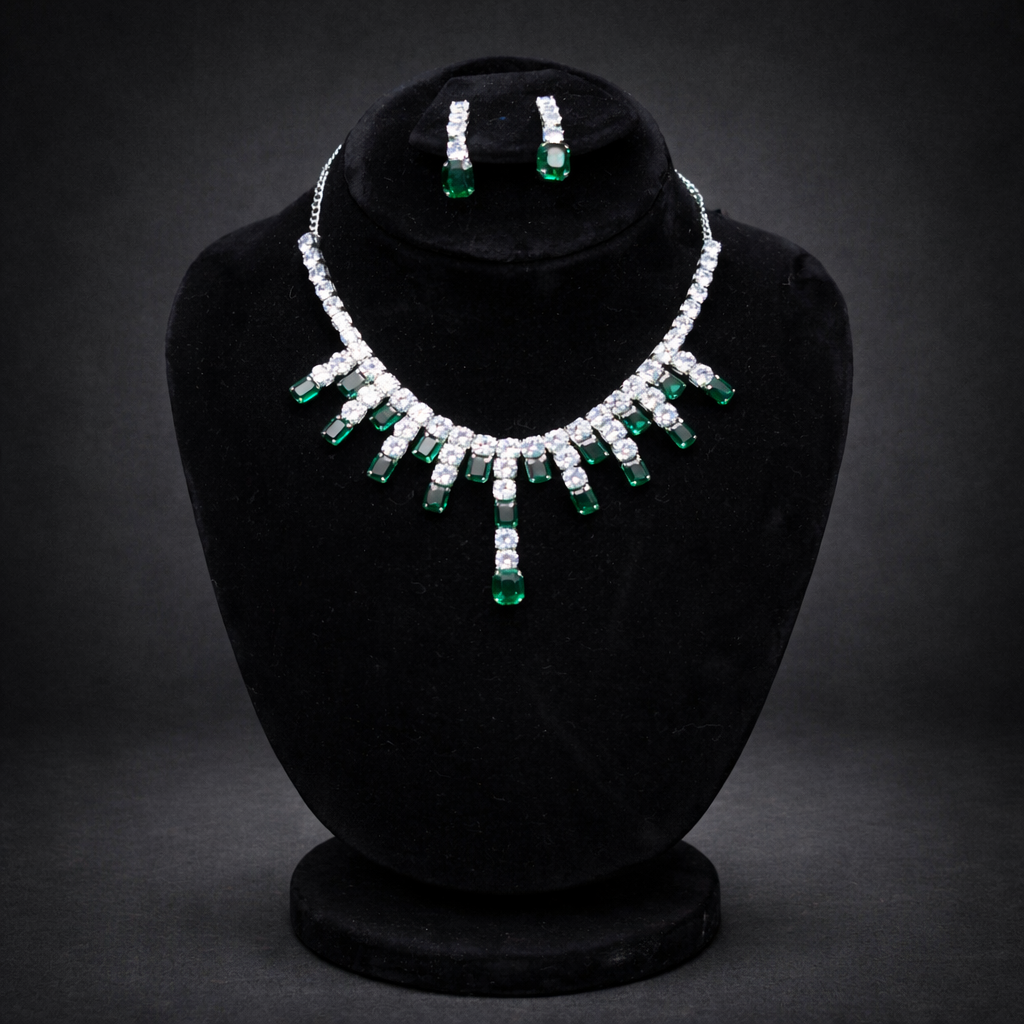 B8 - Stone Necklace