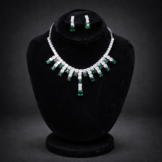 B8 - Stone Necklace