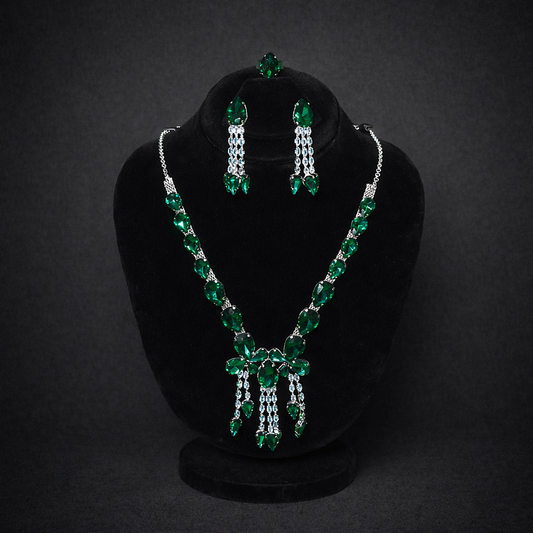 B16- Stone Necklace