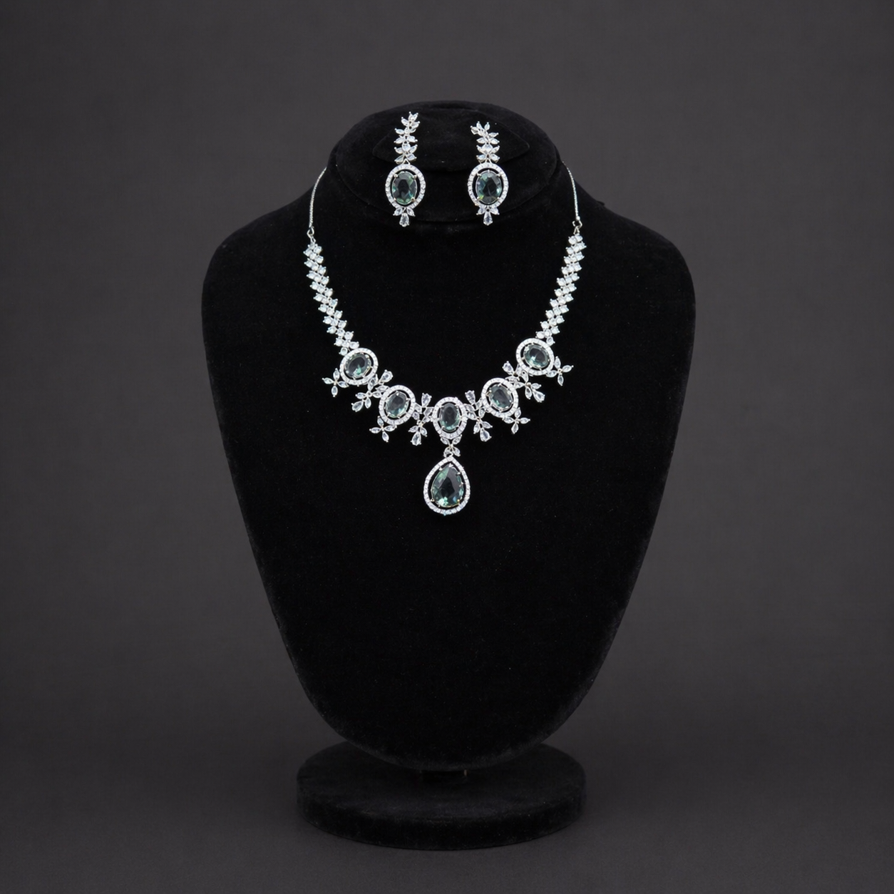 C17 - AD Necklace