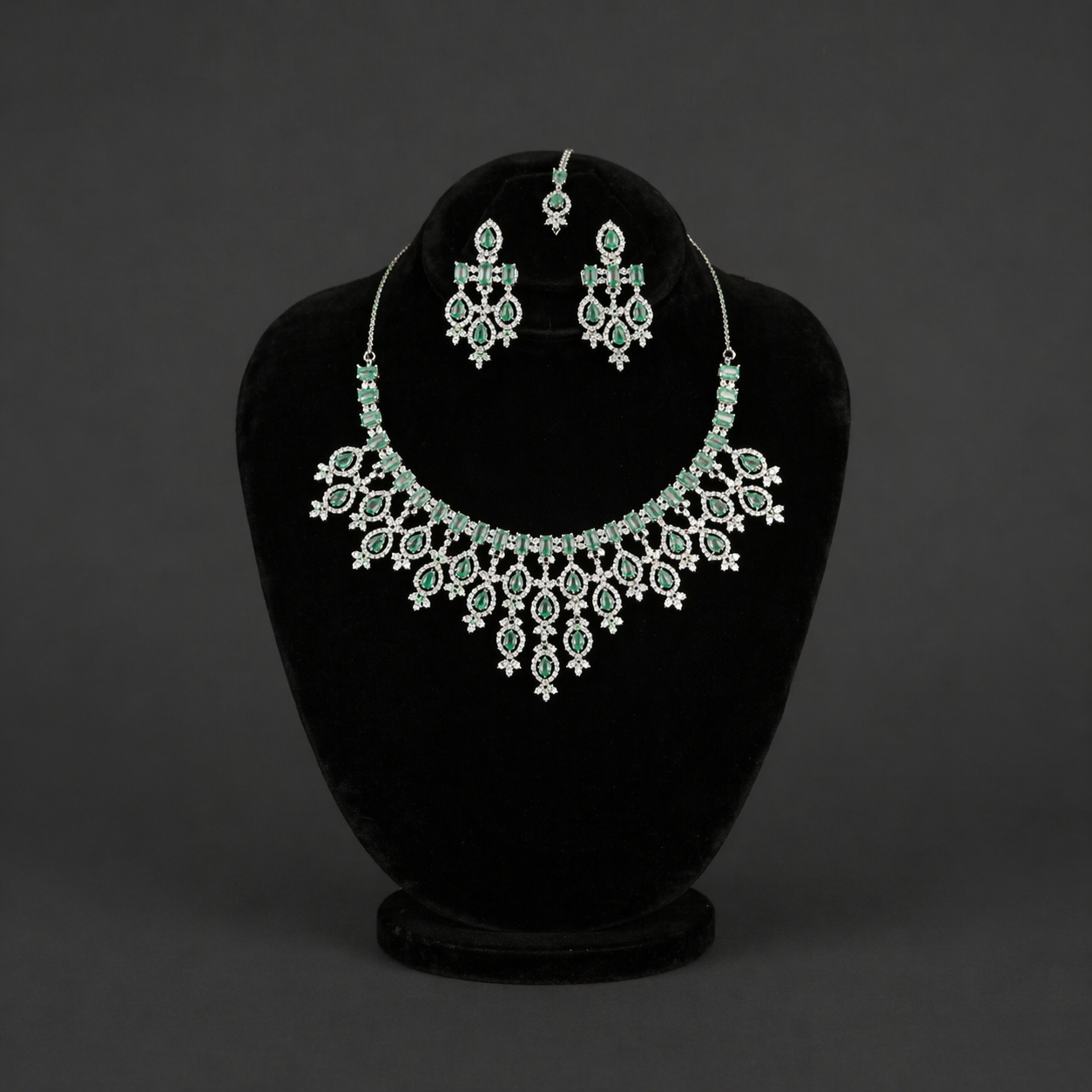 C29 - AD Necklace